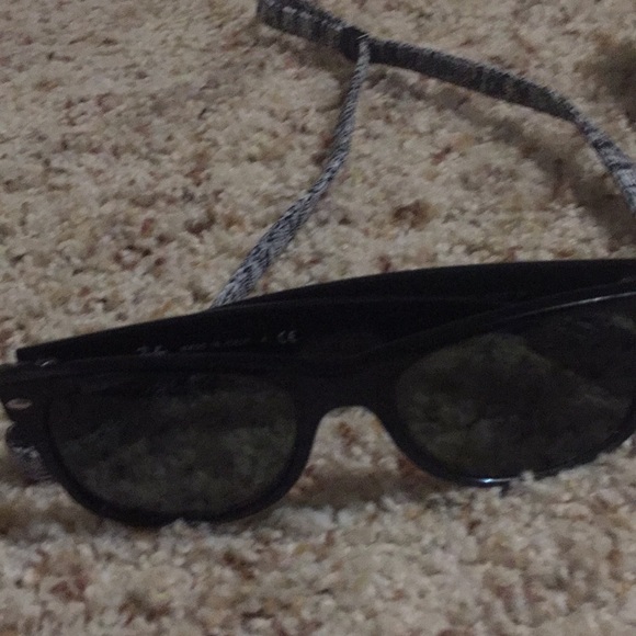 Ray Ban New wayfarer sunglasses - Picture 2 of 7